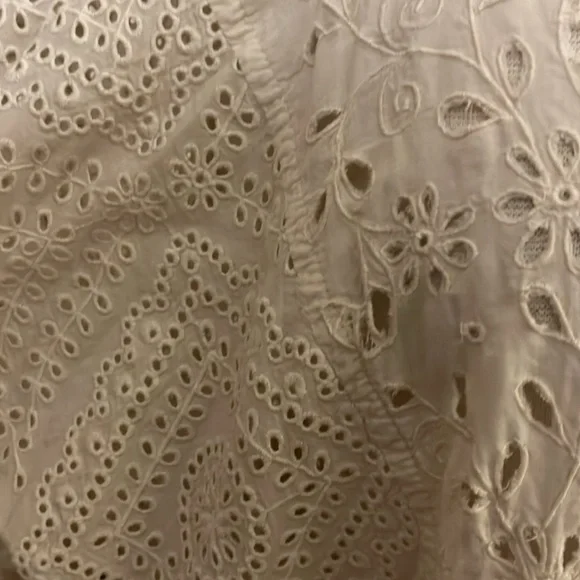 Magnolia Pearl Eyelet Selah Blouse in Moonlight Top - Picture 13 of 14